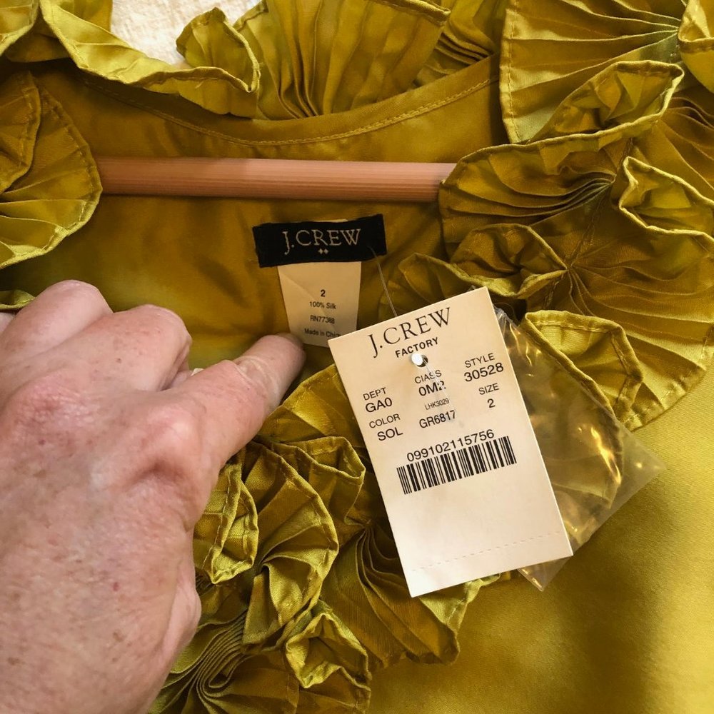 J CREW NWT 100% silk top, size 2, ruffles! - Picture 2 of 4